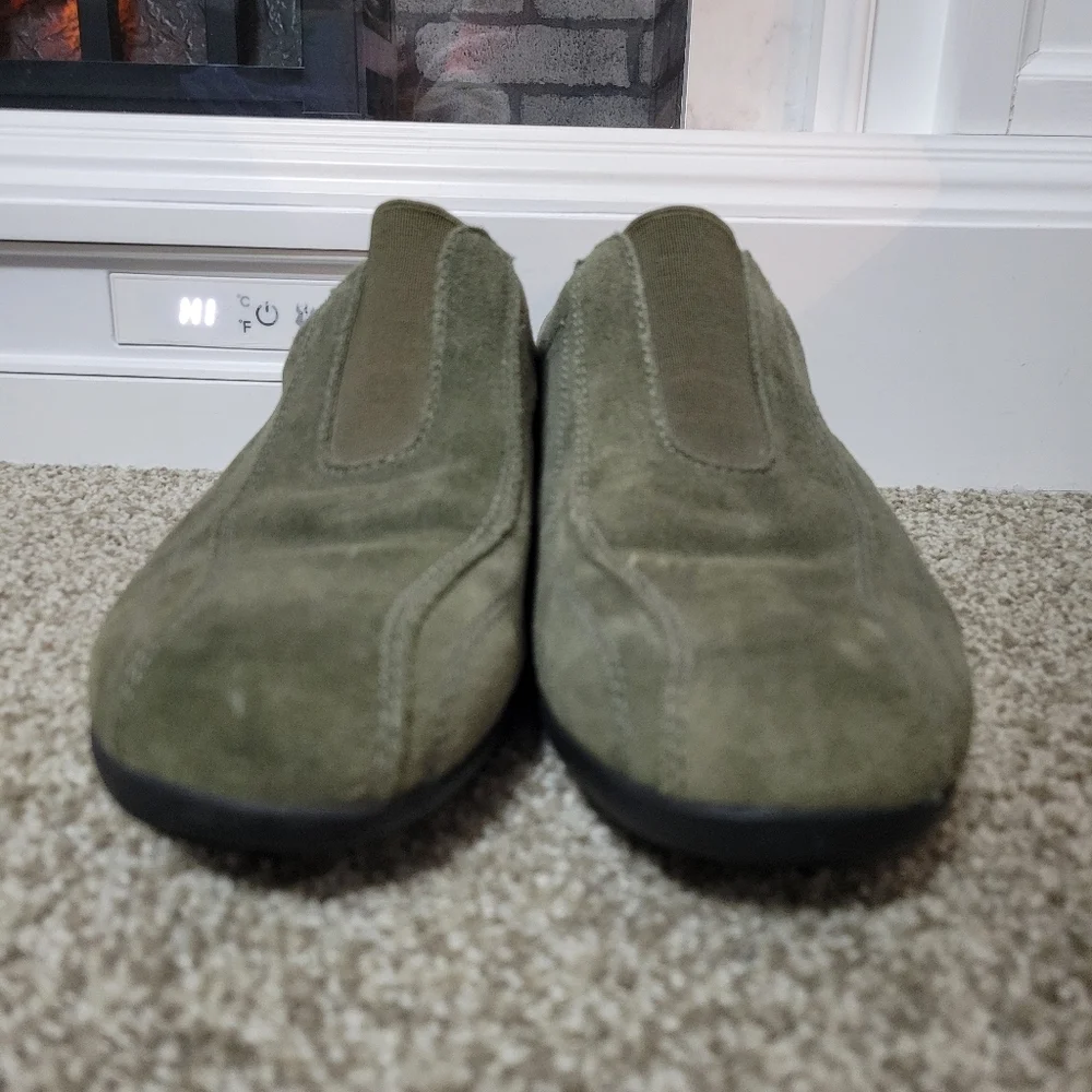 Lands End step out